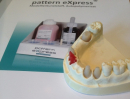 pattern eXpress - Laborset rot oder dentin (100g, 100ml, 2 Silikonbecher, Pinsel, Pipette)